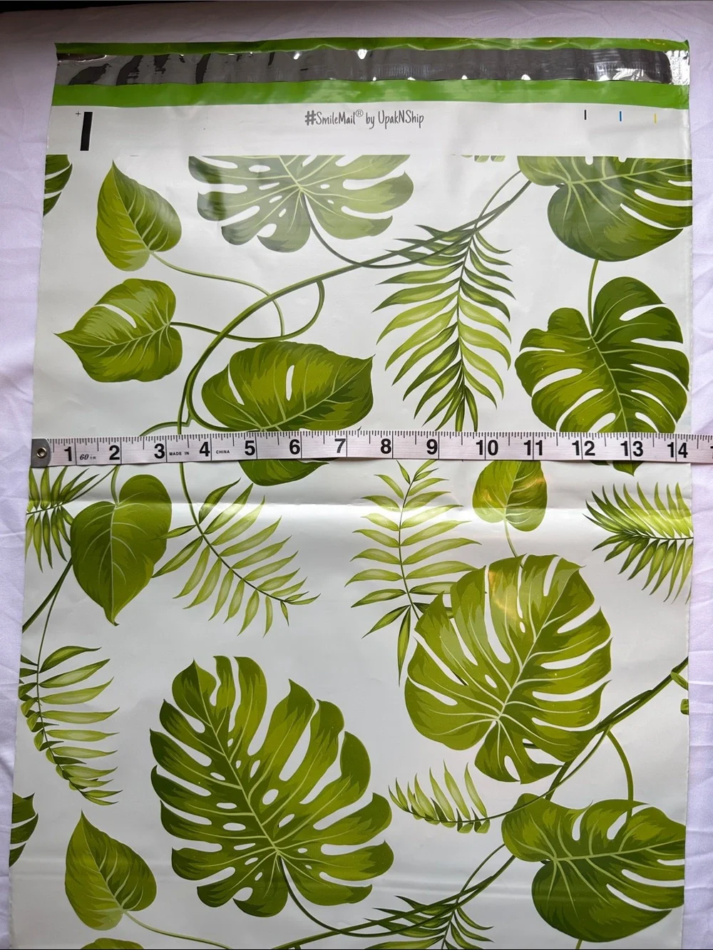Green Leaves Gusseted Poly Mailers 14.5